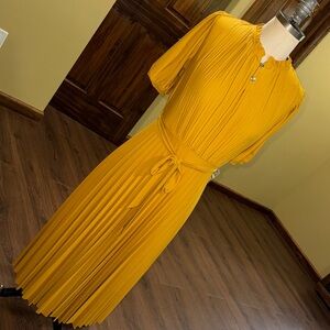 Sharagano Elegant Mustard Pleated Dress Size Small